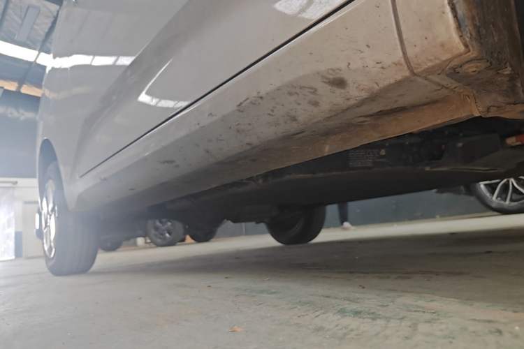 Used Wuling Hongguang MINIEV 2024 3rd Generation 215km Advanced Version Right Side Sill