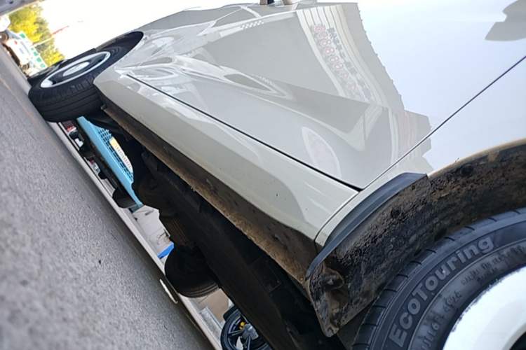 Used Wuling Hongguang MINIEV 2024 3rd Generation 215km Youth Edition Right Side Sill