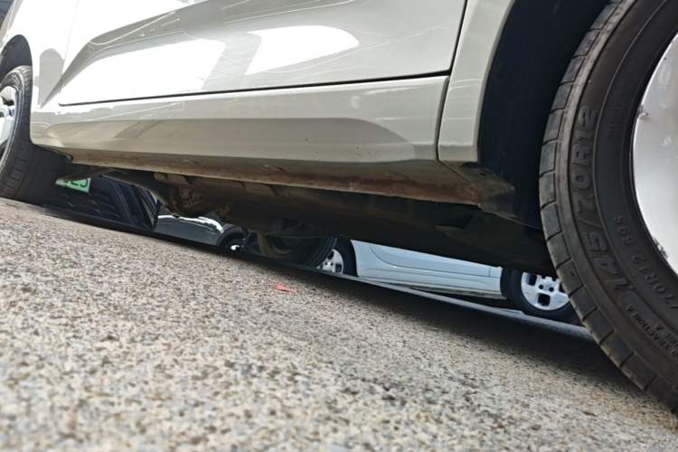 Used Wuling Hongguang MINIEV 2024 3rd Generation 215km Youth Edition Right Side Sill