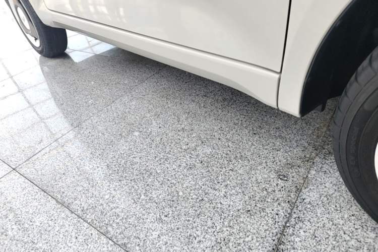 Used Wuling Hongguang MINIEV 2024 3rd Generation 215km Youth Edition Right Side Sill