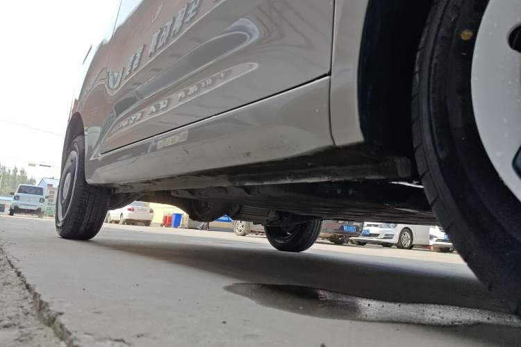 Used Wuling Hongguang MINIEV 2024 3rd Generation 215km Youth Edition Right Side Sill