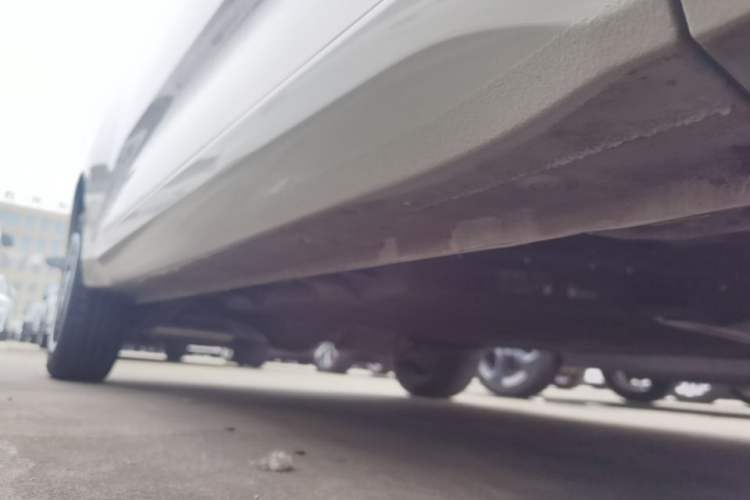 Used Wuling Hongguang MINIEV 2024 3rd Generation 215km Advanced Version Right Side Sill