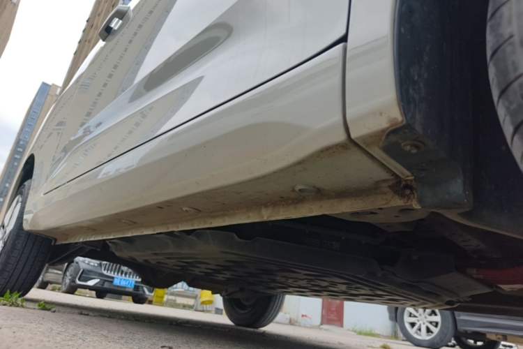 Used Wuling Hongguang MINIEV 2024 3rd Generation 215km Advanced Version Right Side Sill