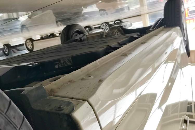 Used Wuling Hongguang MINIEV 2024 3rd Generation 215km Youth Edition Right Side Sill