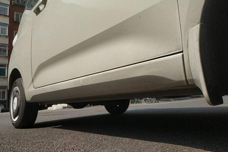 Used Wuling Hongguang MINIEV 2024 3rd Generation 215km Youth Edition Right Side Sill