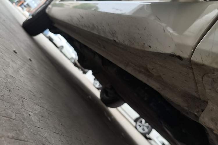 Used Wuling Hongguang MINIEV 2024 3rd Generation 215km Youth Edition Right Side Sill