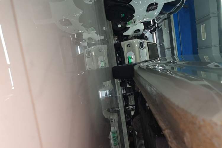Used Wuling Hongguang MINIEV 2024 3rd Generation 215km Youth Edition Right Side Sill