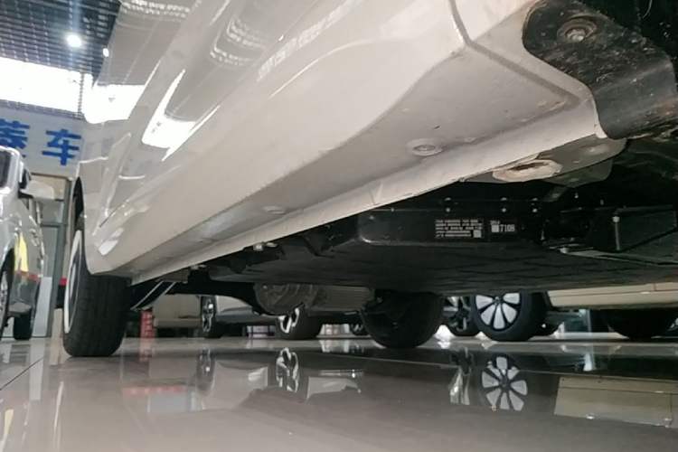 Used Wuling Hongguang MINIEV 2024 3rd Generation 215km Youth Edition Right Side Sill