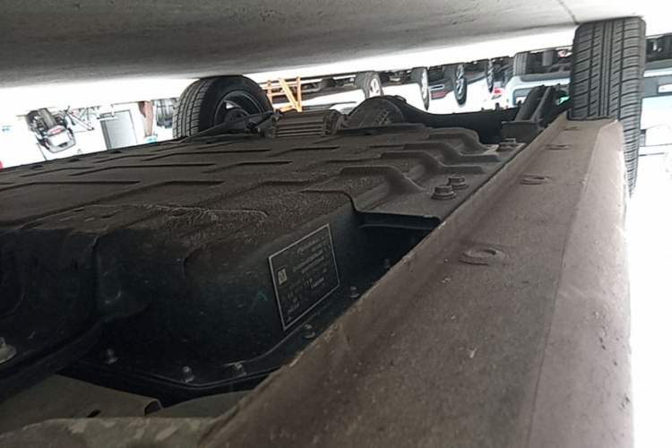 Used Wuling Hongguang MINIEV 2024 3rd Generation 215km Advanced Version Right Side Sill