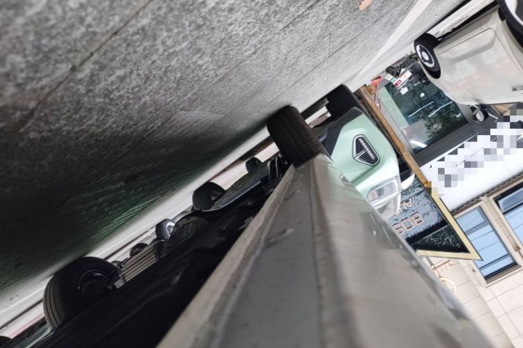 Used Wuling Hongguang MINIEV 2024 3rd Generation 215km Youth Edition Right Side Sill