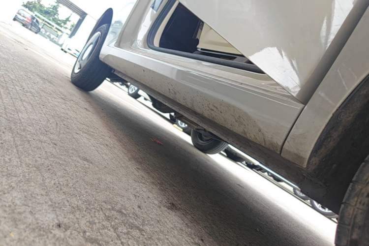 Used Wuling Hongguang MINIEV 2024 3rd Generation 215km Youth Edition Right Side Sill