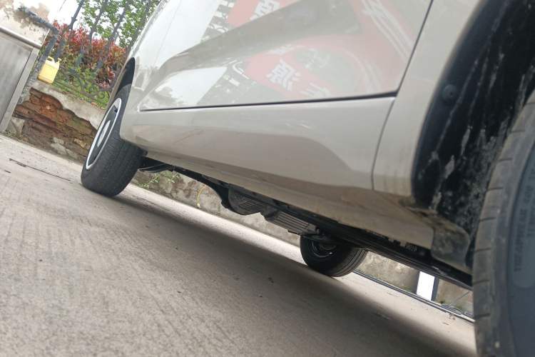 Used Wuling Hongguang MINIEV 2024 3rd Generation 215km Youth Edition Right Side Sill