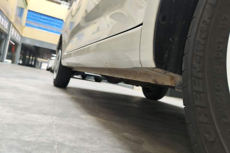 Used Wuling Hongguang MINIEV 2024 3rd Generation 215km Youth Edition Right Side Sill