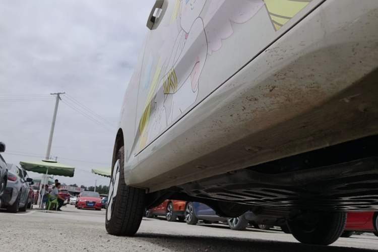 Used Wuling Hongguang MINIEV 2024 3rd Generation 215km Advanced Version Right Side Sill