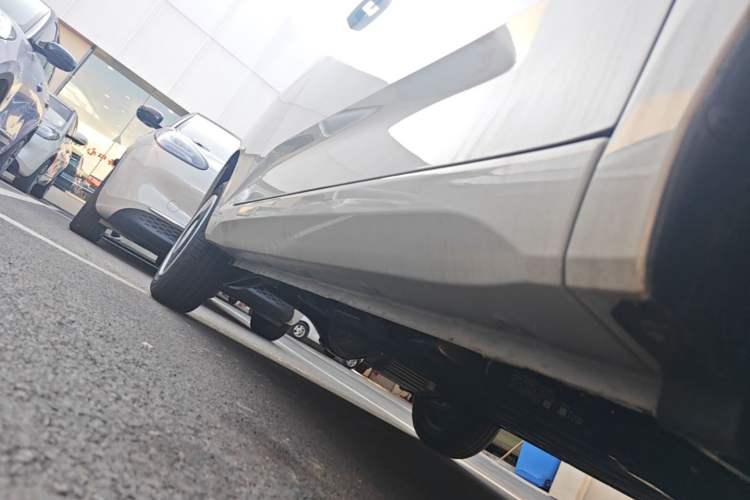Used Wuling Hongguang MINIEV 2024 3rd Generation 215km Youth Edition Right Side Sill