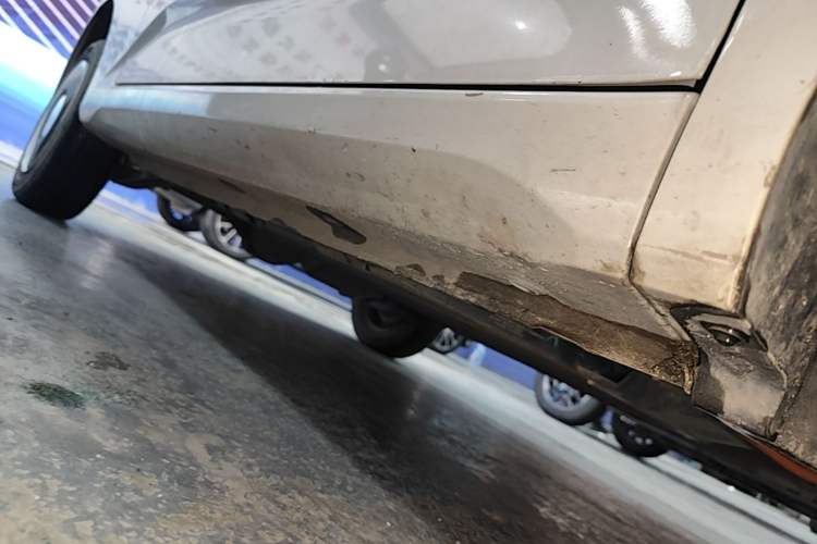 Used Wuling Hongguang MINIEV 2024 3rd Generation 215km Youth Edition Right Side Sill