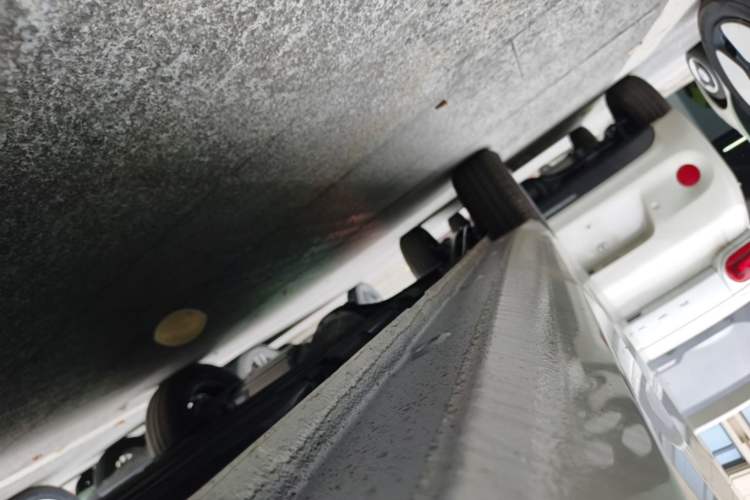 Used Wuling Hongguang MINIEV 2024 3rd Generation 215km Youth Edition Right Side Sill