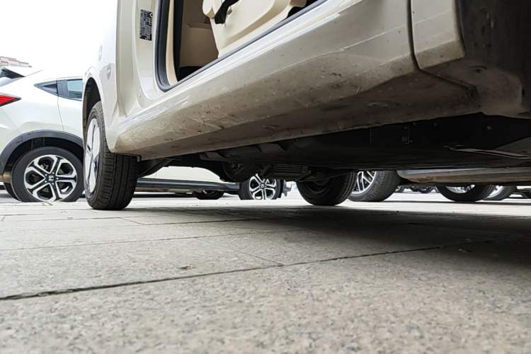 Used Wuling Hongguang MINIEV 2024 3rd Generation 215km Advanced Version Right Side Sill