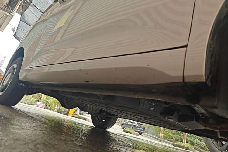 Used Wuling Hongguang MINIEV 2024 3rd Generation 215km Youth Edition Right Side Sill