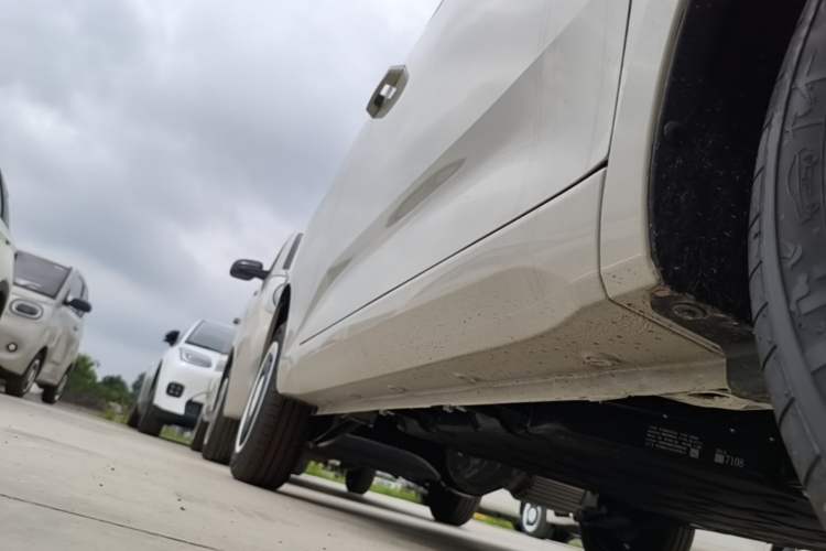 Used Wuling Hongguang MINIEV 2024 3rd Generation 215km Youth Edition Right Side Sill