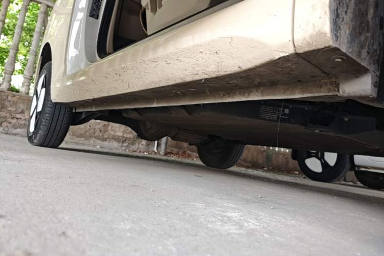 Used Wuling Hongguang MINIEV 2024 3rd Generation 215km Advanced Version Right Side Sill