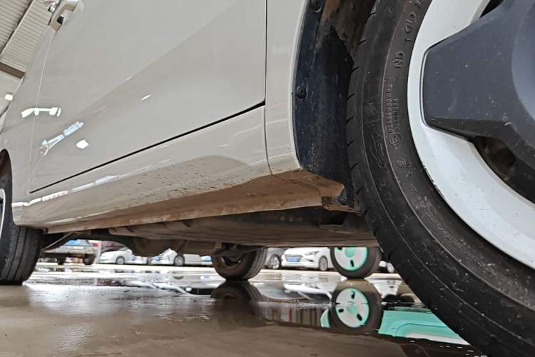 Used Wuling Hongguang MINIEV 2024 3rd Generation 215km Youth Edition Right Side Sill