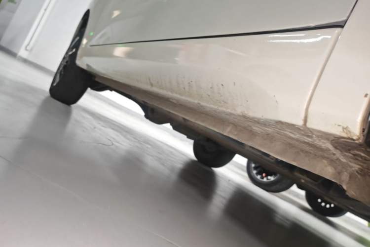 Used Wuling Hongguang MINIEV 2024 3rd Generation 215km Youth Edition Right Side Sill