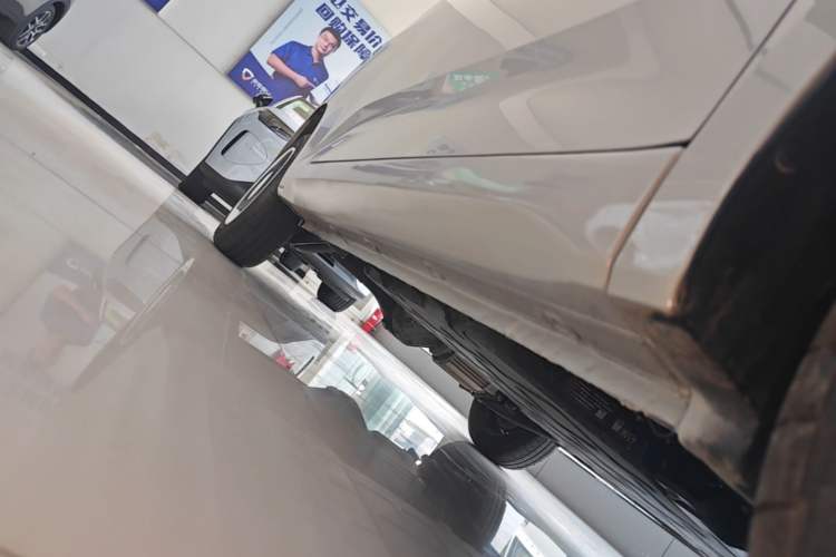 Used Wuling Hongguang MINIEV 2024 3rd Generation 215km Youth Edition Right Side Sill