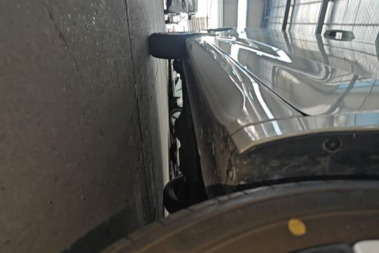 Used Wuling Hongguang MINIEV 2024 3rd Generation 215km Advanced Version Right Side Sill