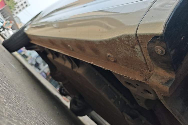 Used Wuling Hongguang MINIEV 2024 3rd Generation 215km Youth Edition Right Side Sill