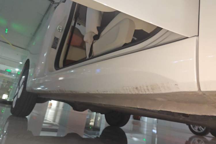 Used Wuling Hongguang MINIEV 2024 3rd Generation 215km Youth Edition Right Side Sill