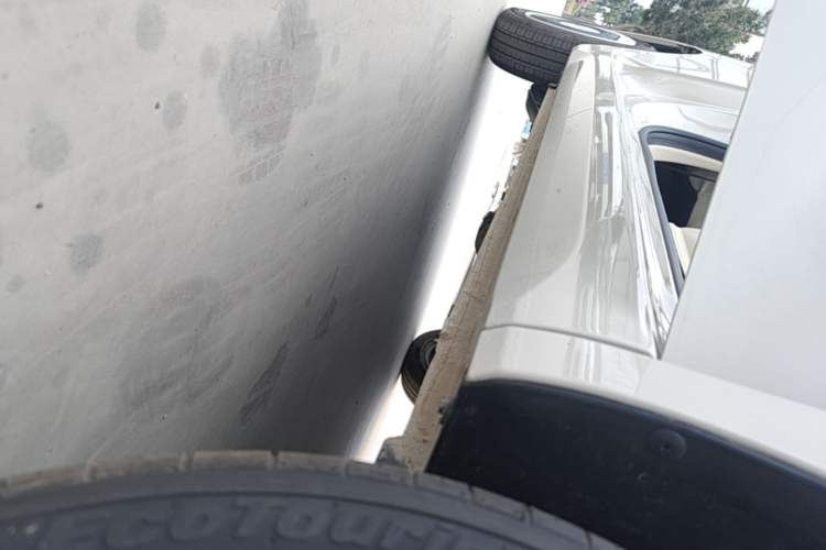 Used Wuling Hongguang MINIEV 2024 3rd Generation 215km Youth Edition Right Side Sill