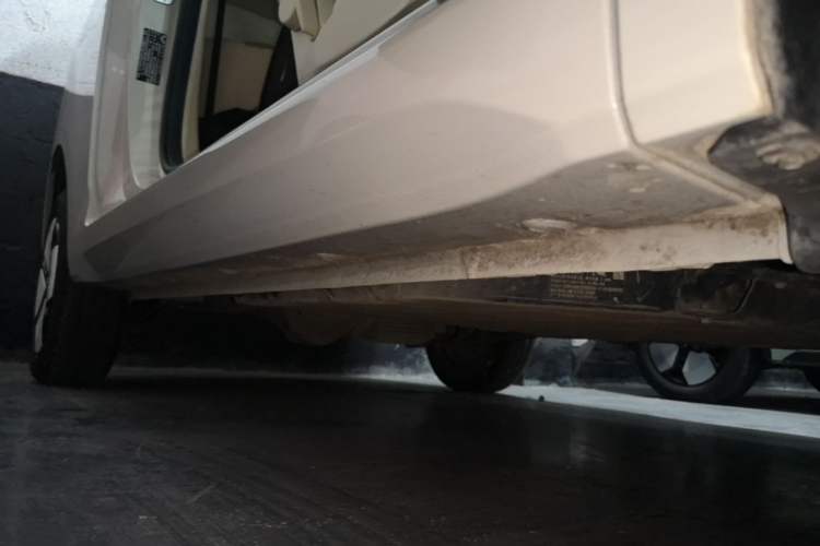 Used Wuling Hongguang MINIEV 2024 3rd Generation 215km Advanced Version Right Side Sill