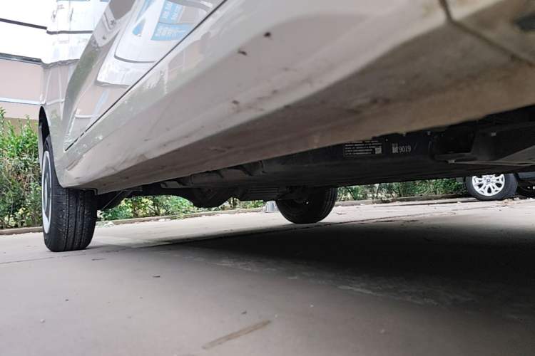 Used Wuling Hongguang MINIEV 2024 3rd Generation 215km Youth Edition Right Side Sill