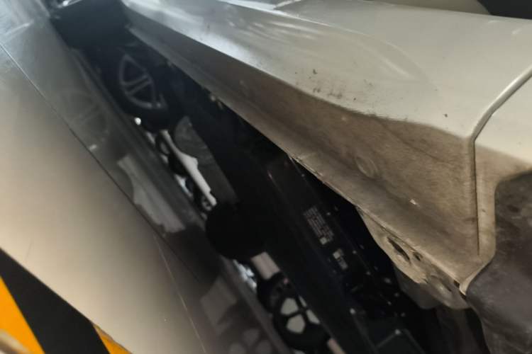 Used Wuling Hongguang MINIEV 2024 3rd Generation 215km Youth Edition Right Side Sill