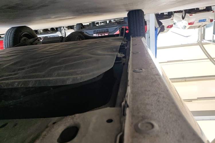 Used Wuling Hongguang MINIEV 2024 3rd Generation 215km Advanced Version Right Side Sill