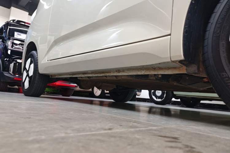 Used Wuling Hongguang MINIEV 2024 3rd Generation 215km Advanced Version Right Side Sill