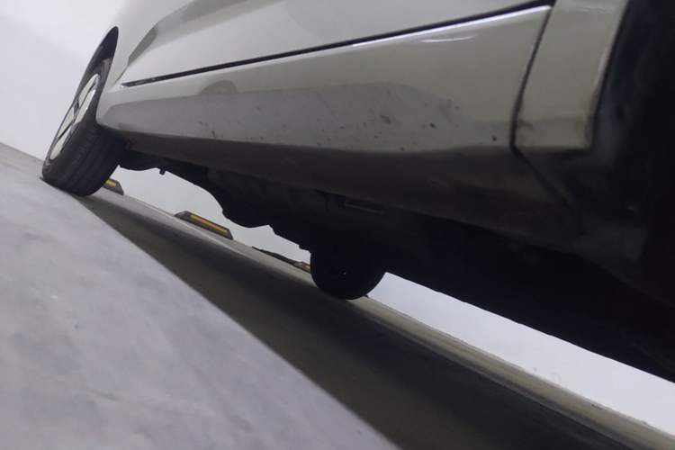 Used Wuling Hongguang MINIEV 2024 3rd Generation 215km Advanced Version Right Side Sill