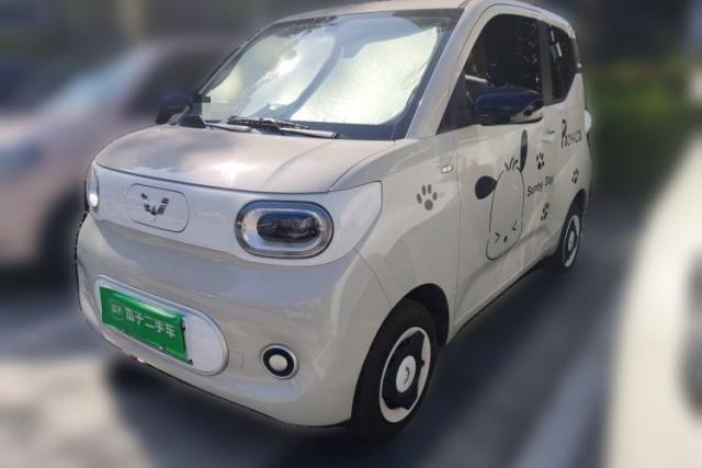 Używany Wuling Hongguang MINIEV 2024, 2 doors, 4 seats, automatic transmission, all-electric, 215 km range, Youth Edition
