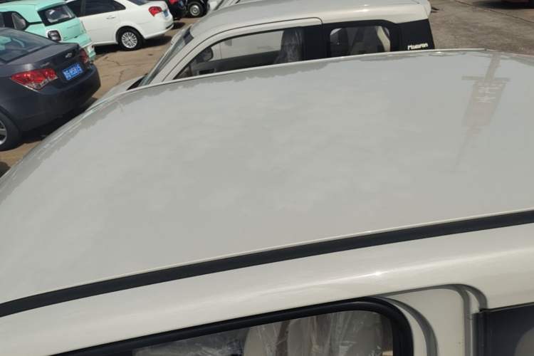 Used Wuling Hongguang MINIEV 2024 3rd Generation 215km Youth Edition Roof
