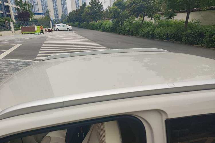 Used Wuling Hongguang MINIEV 2024 3rd Generation 215km Youth Edition Roof