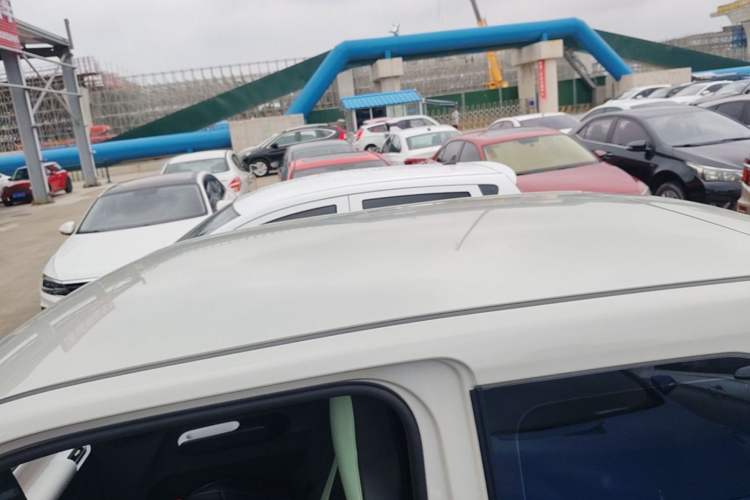 Used Wuling Hongguang MINIEV 2024 3rd Generation 215km Youth Edition Roof