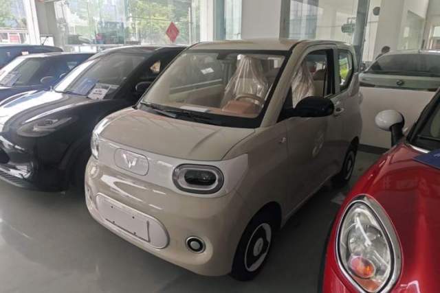 Ojetý Wuling Hongguang MINIEV 2024 3rd Generation 215km Youth Edition