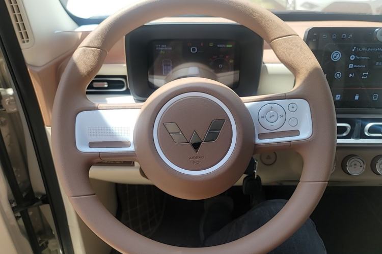 Used Wuling Hongguang MINIEV 2024 3rd Generation 215km Youth Edition Steering Wheel