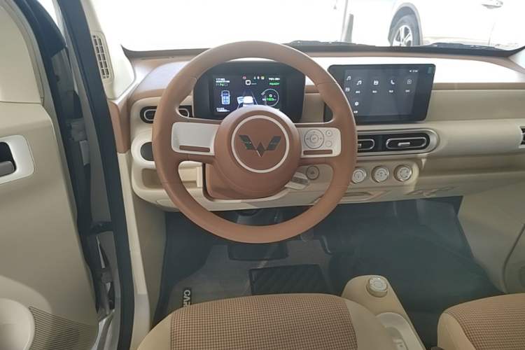Used Wuling Hongguang MINIEV 2024 3rd Generation 215km Advanced Version Steering Wheel