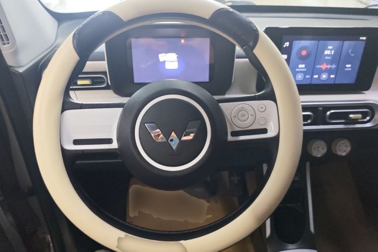 Used Wuling Hongguang MINIEV 2024 3rd Generation 170 km Steering Wheel