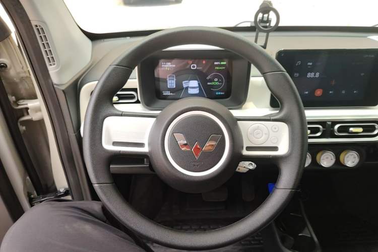 Used Wuling Hongguang MINIEV 2024 3rd Generation 215km Advanced Version Steering Wheel