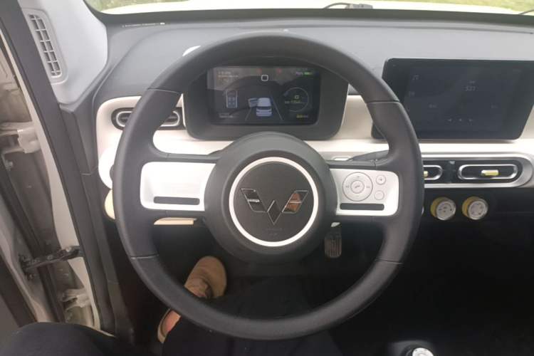 Used Wuling Hongguang MINIEV 2024 3rd Generation 215km Advanced Version Steering Wheel