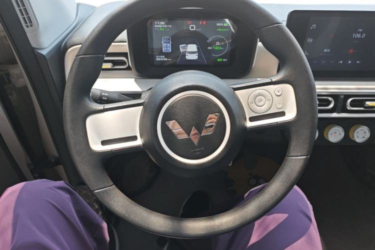 Used Wuling Hongguang MINIEV 2024 3rd Generation 215km Advanced Version Steering Wheel