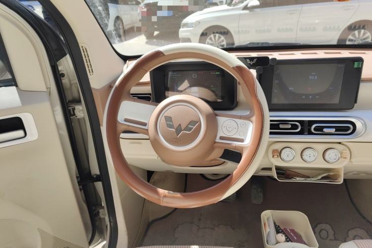 Used Wuling Hongguang MINIEV 2024 3rd Generation 215km Advanced Version Steering Wheel